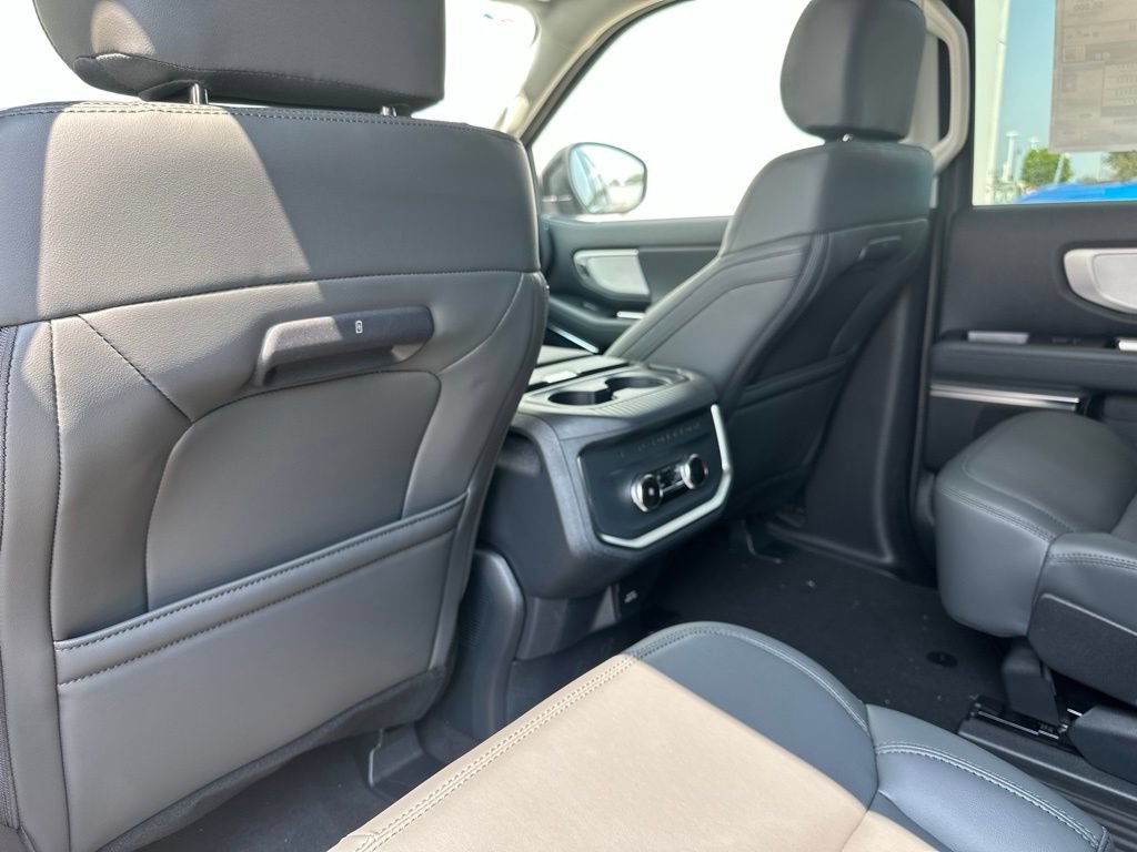 New 2027 Ford Expedition Active AWD/4WD image 19