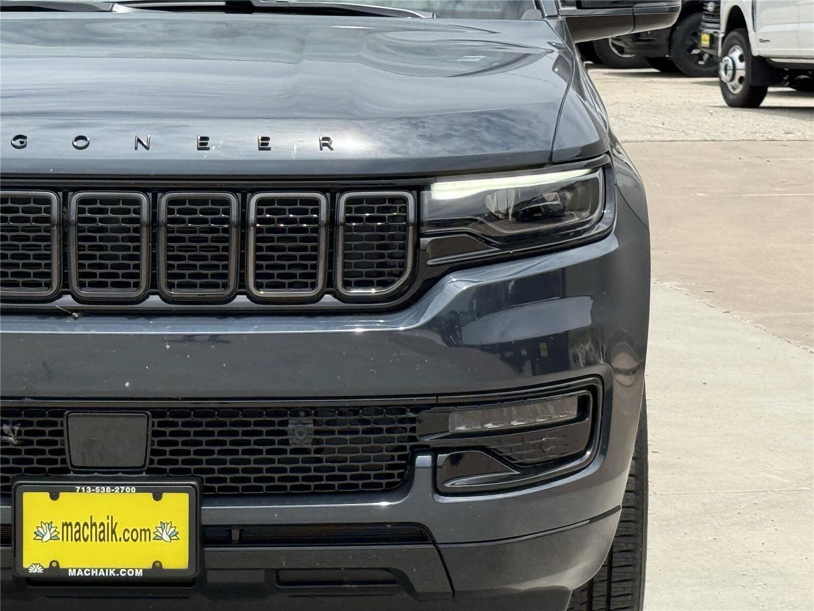 New 2025 Jeep Wagoneer L Series II AWD/4WD image 8