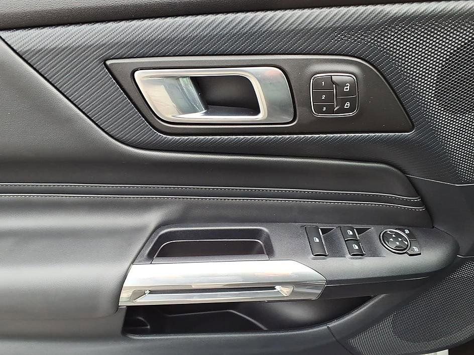 Used 2024 Ford Mustang GT Premium image 17