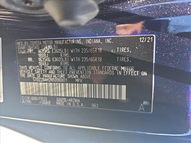 Used 2022 Toyota Highlander LE FWD image 23
