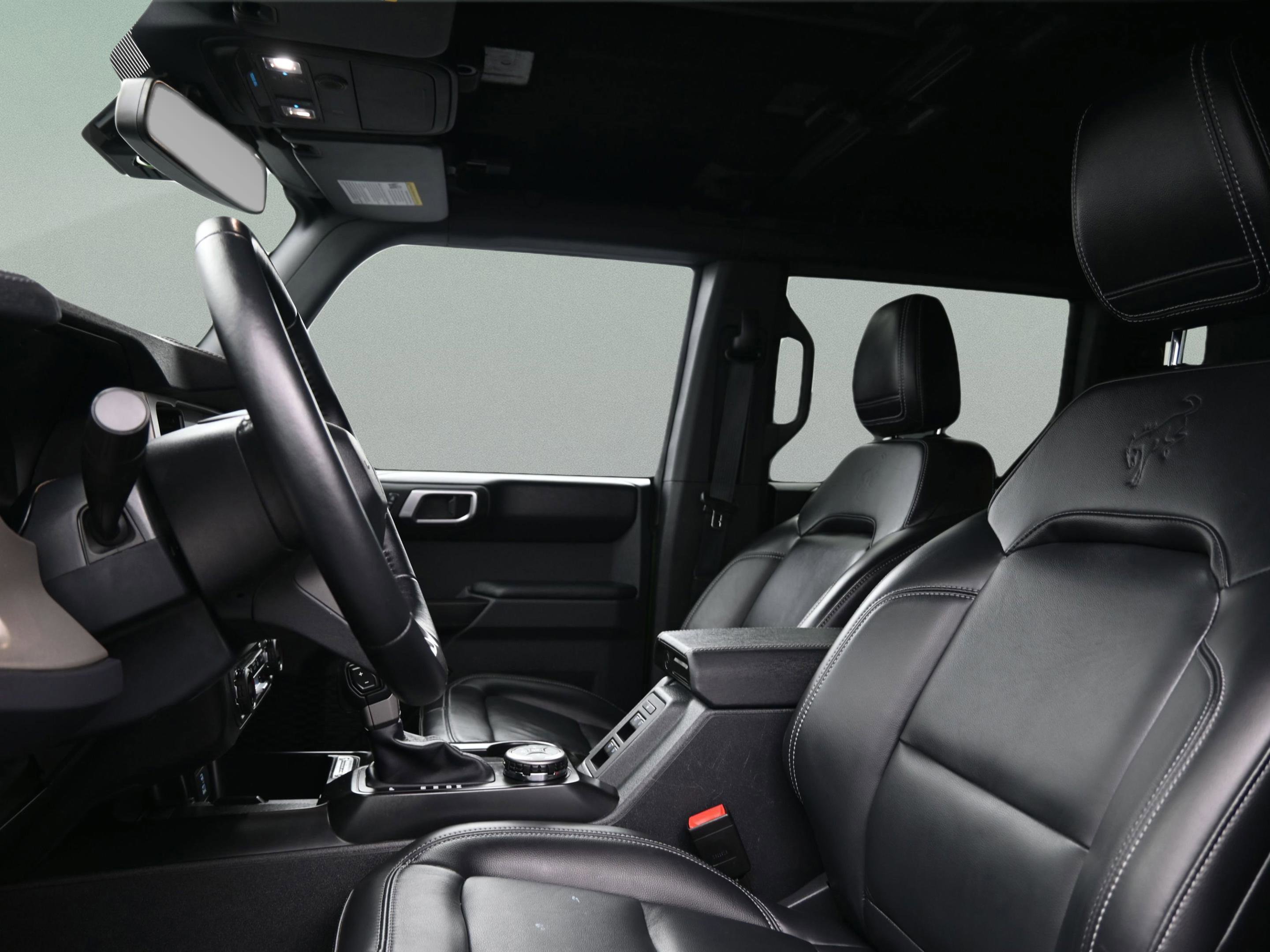 Used 2025 Ford Bronco Outer Banks image 42