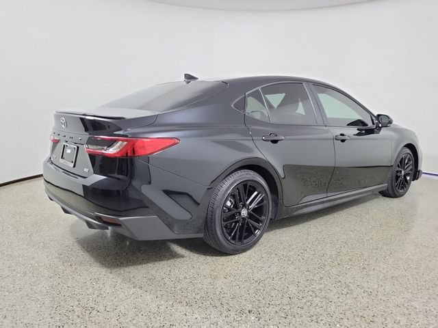 Used 2026 Toyota Camry Hybrid FWD image 5