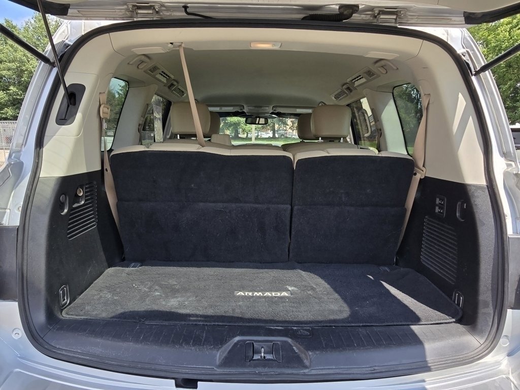 Used 2018 Nissan Armada SL image 14