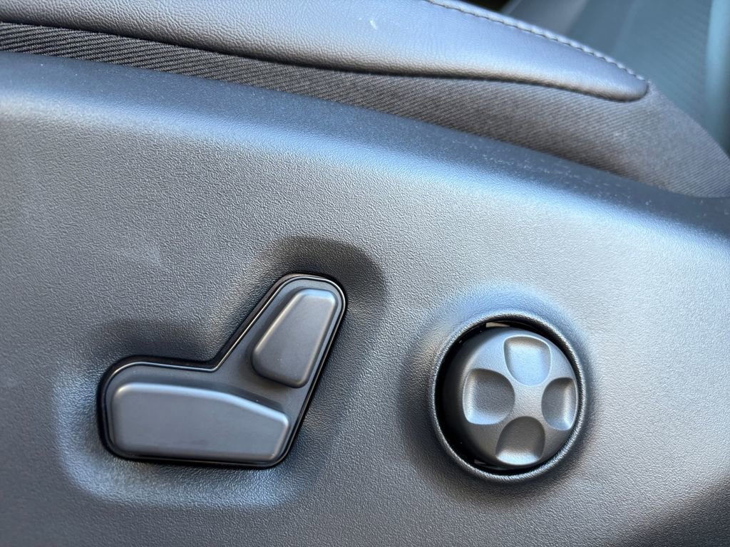 New 2026 Chrysler Pacifica Select image 13