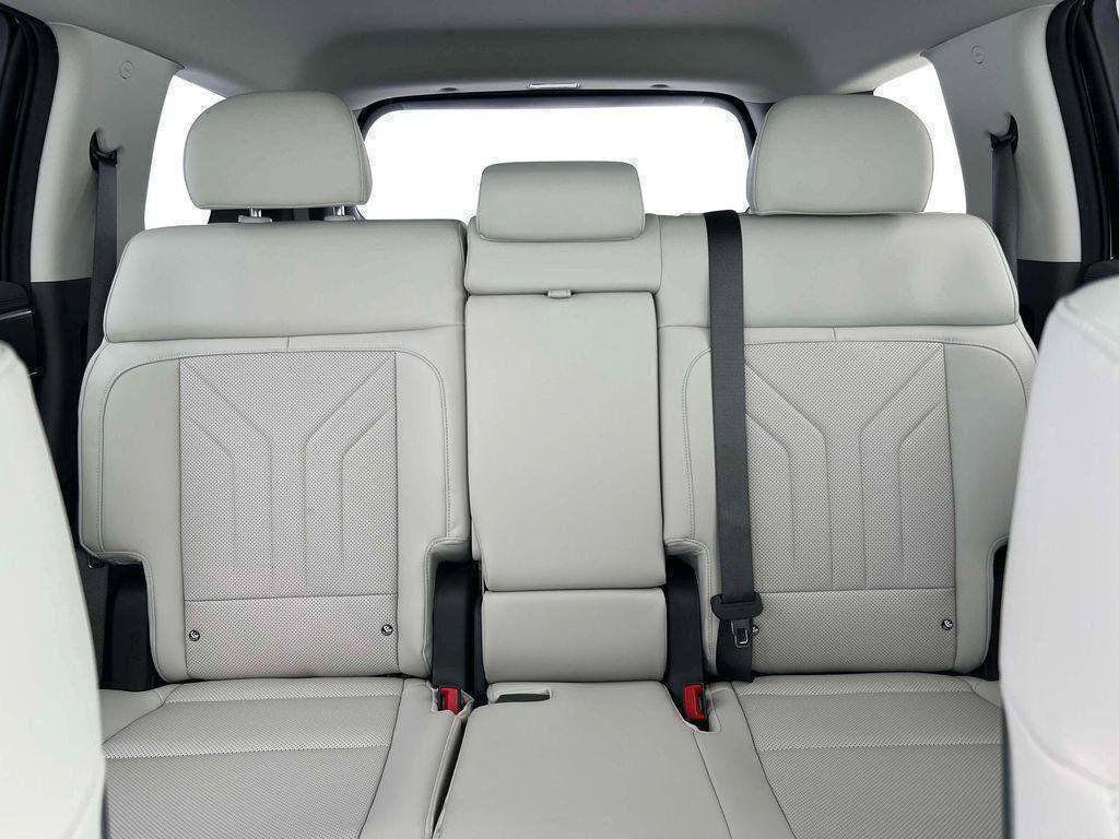 New 2026 Hyundai Santa Fe SEL AWD/4WD image 16