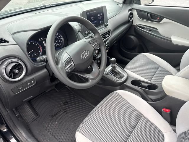 Used 2022 Hyundai Kona SE w/ Cargo Package FWD image 23