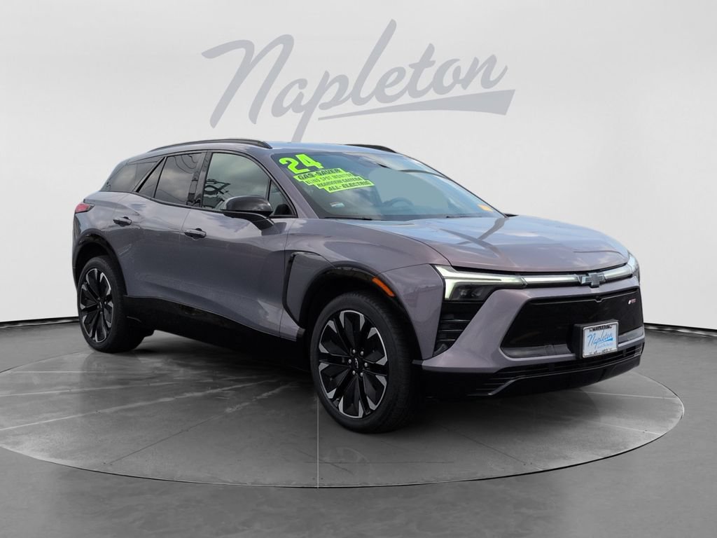 Used 2024 Chevrolet Blazer EV RS AWD/4WD image 3