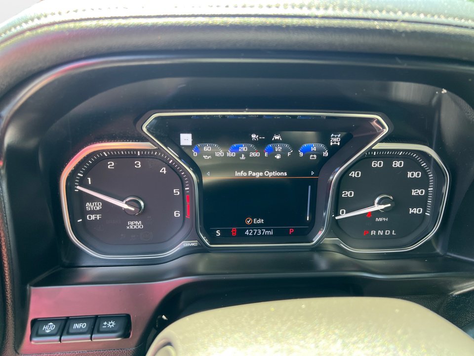 Used 2021 GMC Sierra 1500 Denali w/ Denali Ultimate Package AWD/4WD image 11