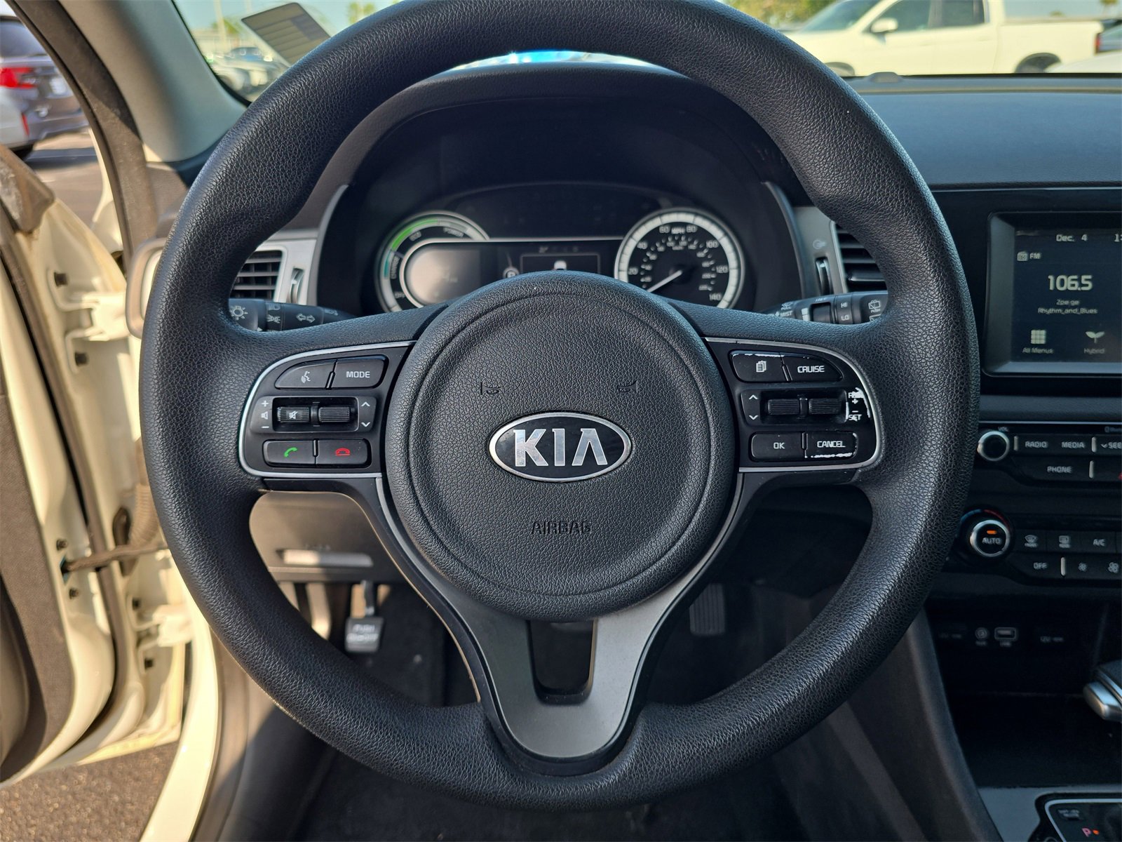 Used 2019 Kia Niro LX image 22