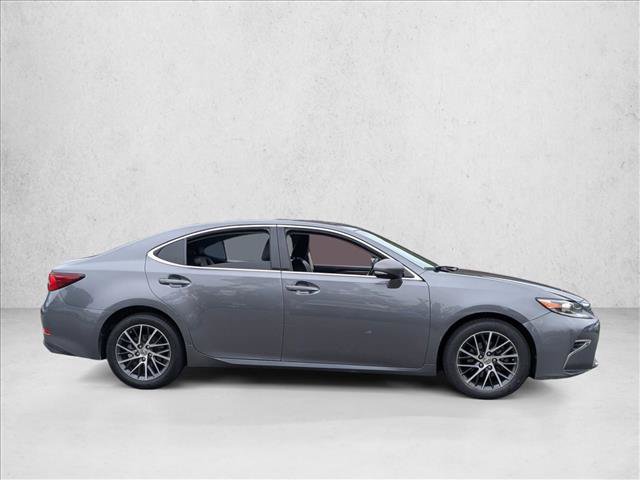 Used 2016 Lexus ES 350 w/ Luxury Package w/Wood Trim FWD image 4