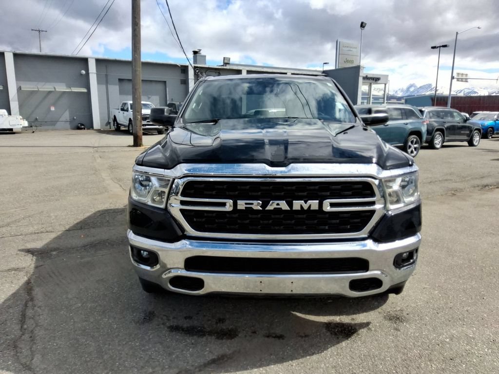Used 2022 RAM 1500 Big Horn AWD/4WD image 3