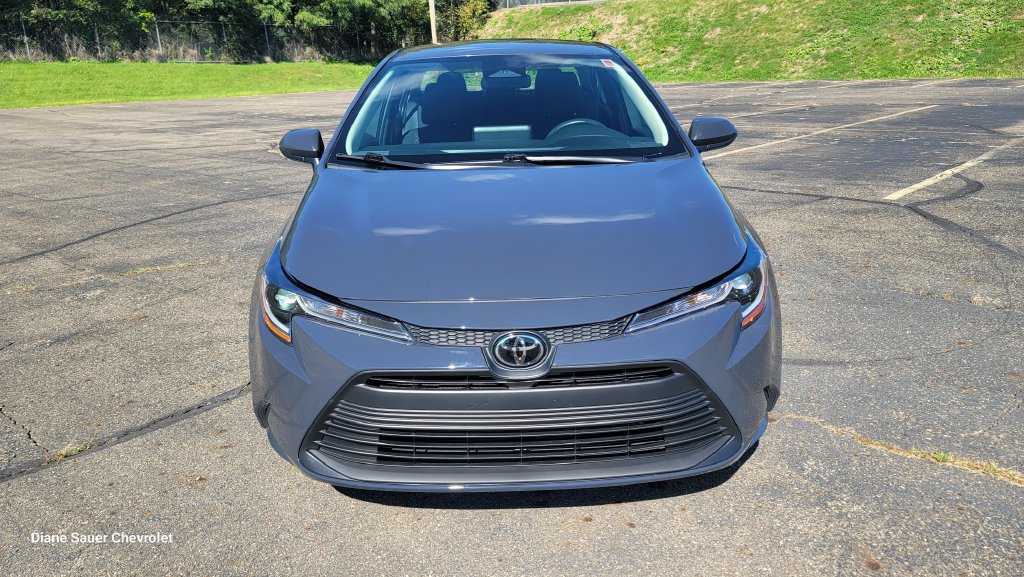 Used 2024 Toyota Corolla LE FWD image 4