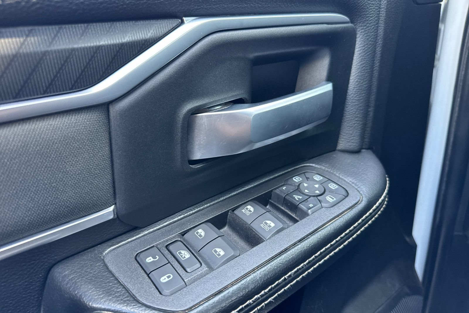 Used 2025 RAM 2500 Big Horn AWD/4WD image 10