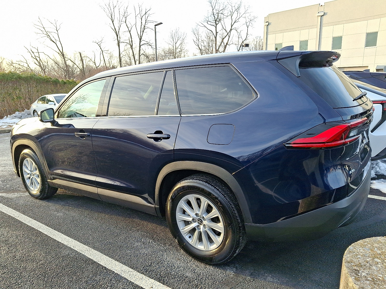 Certified 2024 Toyota Grand Highlander XLE image 3