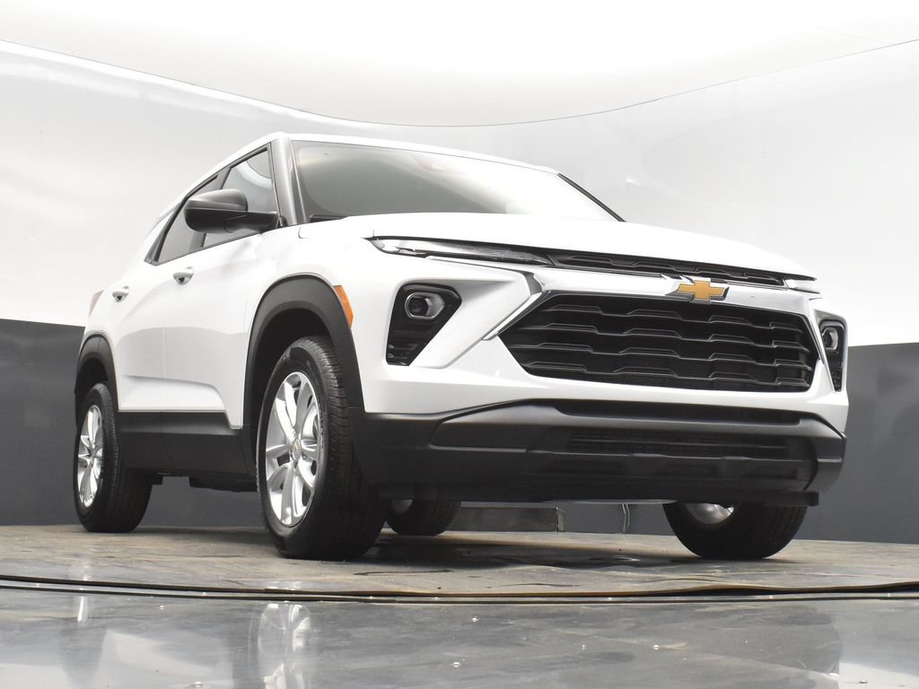 New 2025 Chevrolet TrailBlazer LS w/ LS Convenience Package FWD image 44