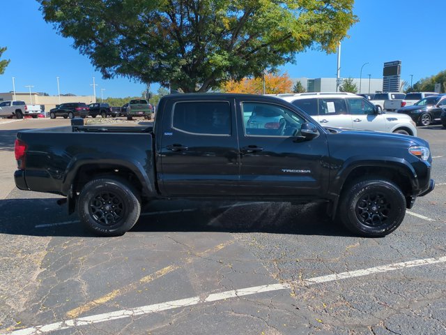Used 2021 Toyota Tacoma SR5 AWD/4WD image 4