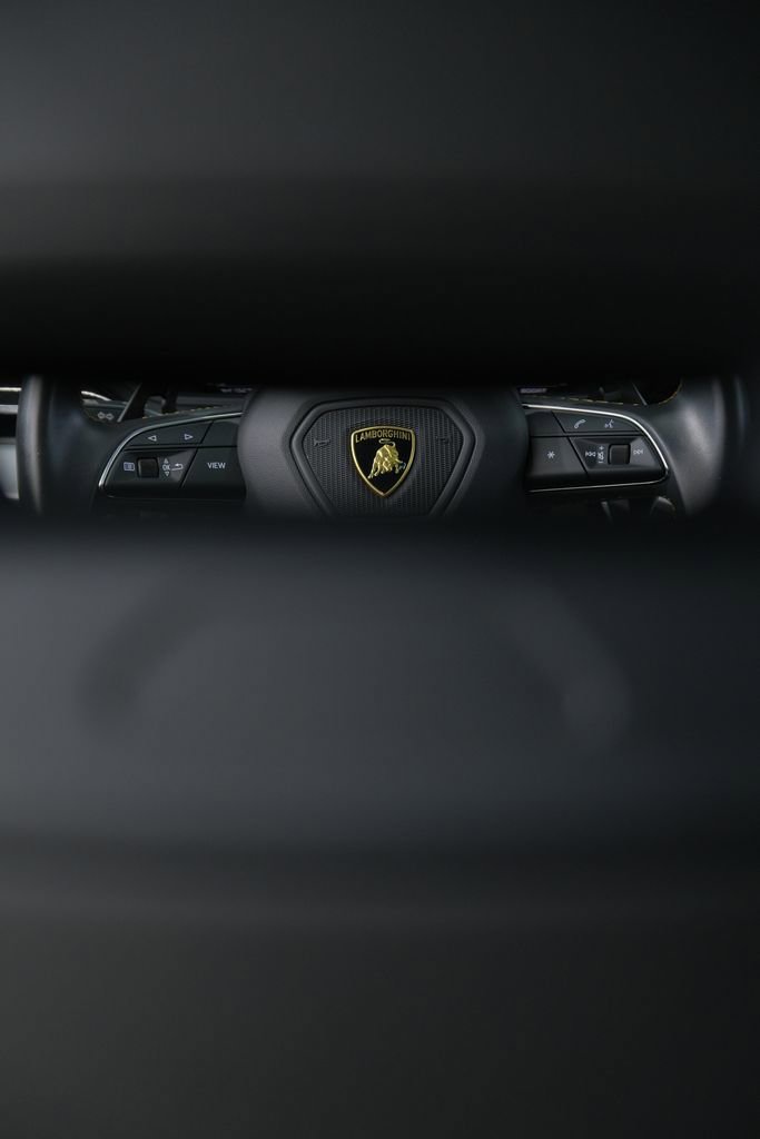 Used 2022 Lamborghini Urus image 74