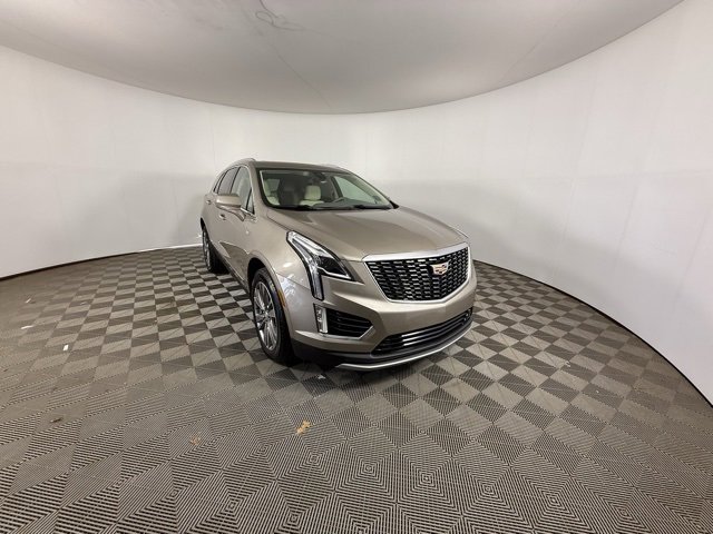 Used 2022 Cadillac XT5 Premium Luxury w/ LPO, Floor Liner Package image 32