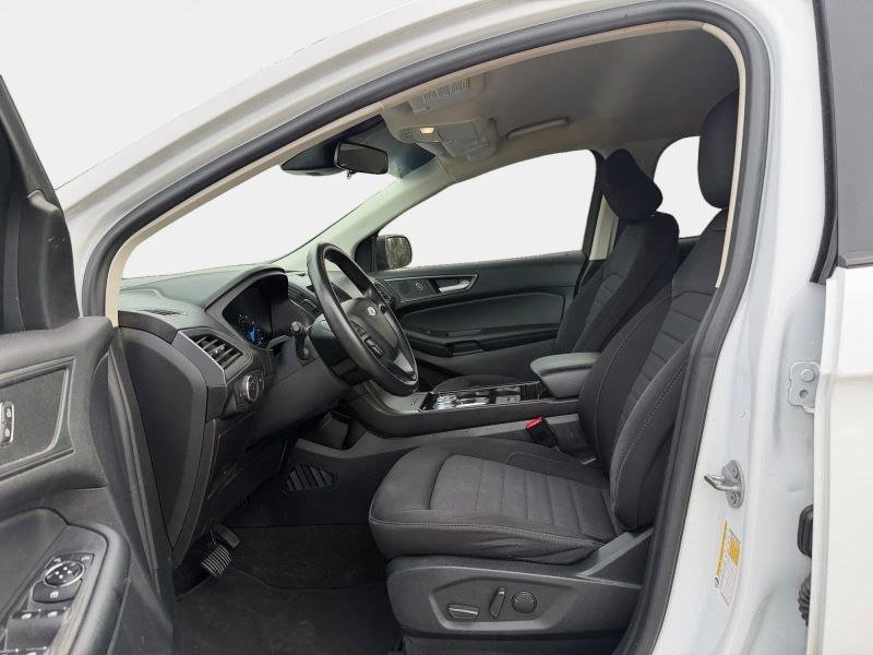 Used 2020 Ford Edge SE FWD image 5