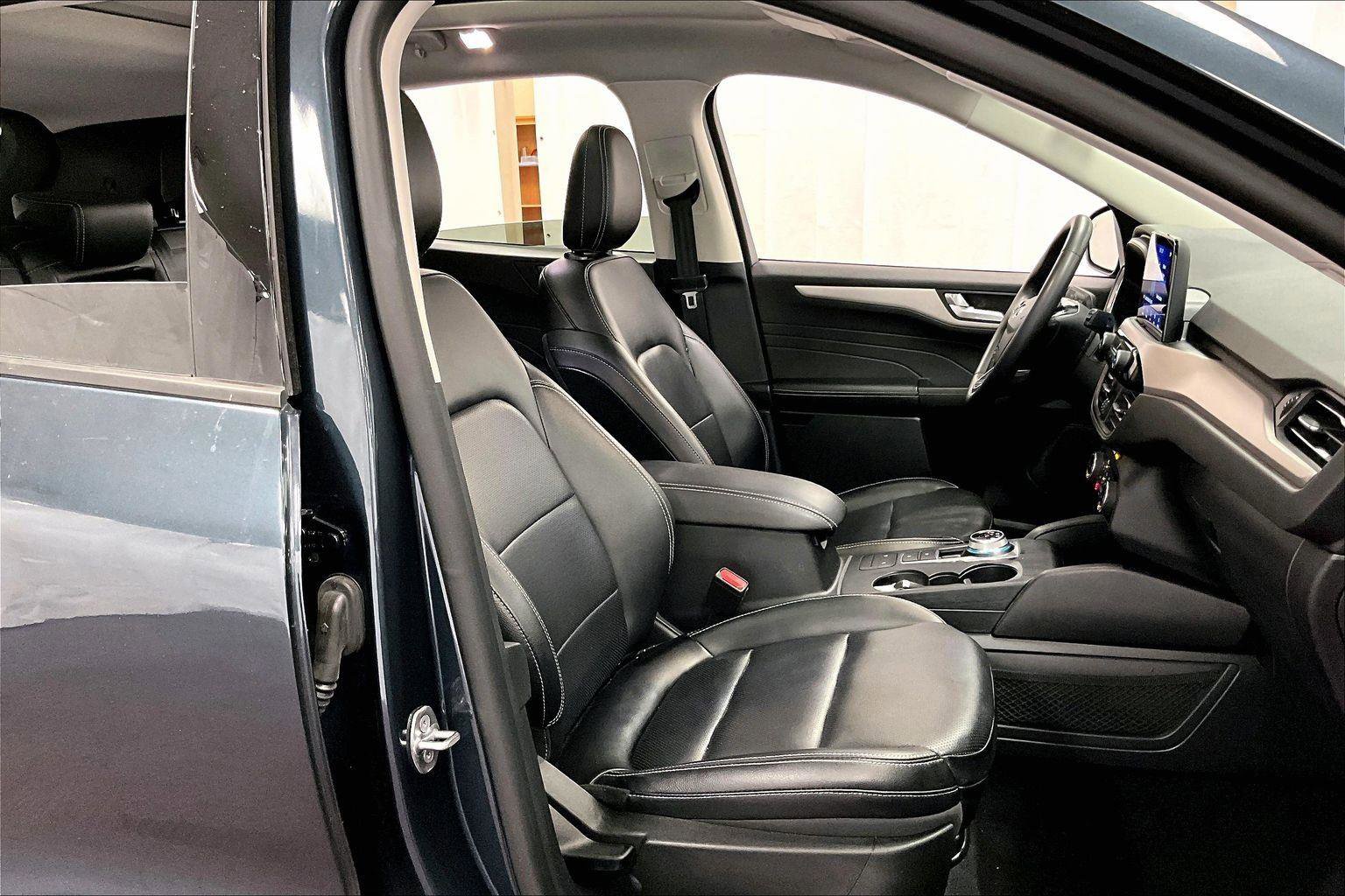 Certified 2022 Ford Escape SEL image 7