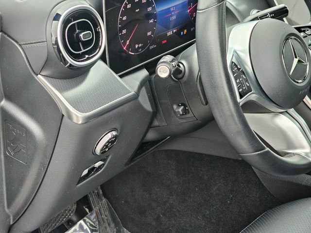 Used 2024 Mercedes-Benz GLC 300 4MATIC image 15