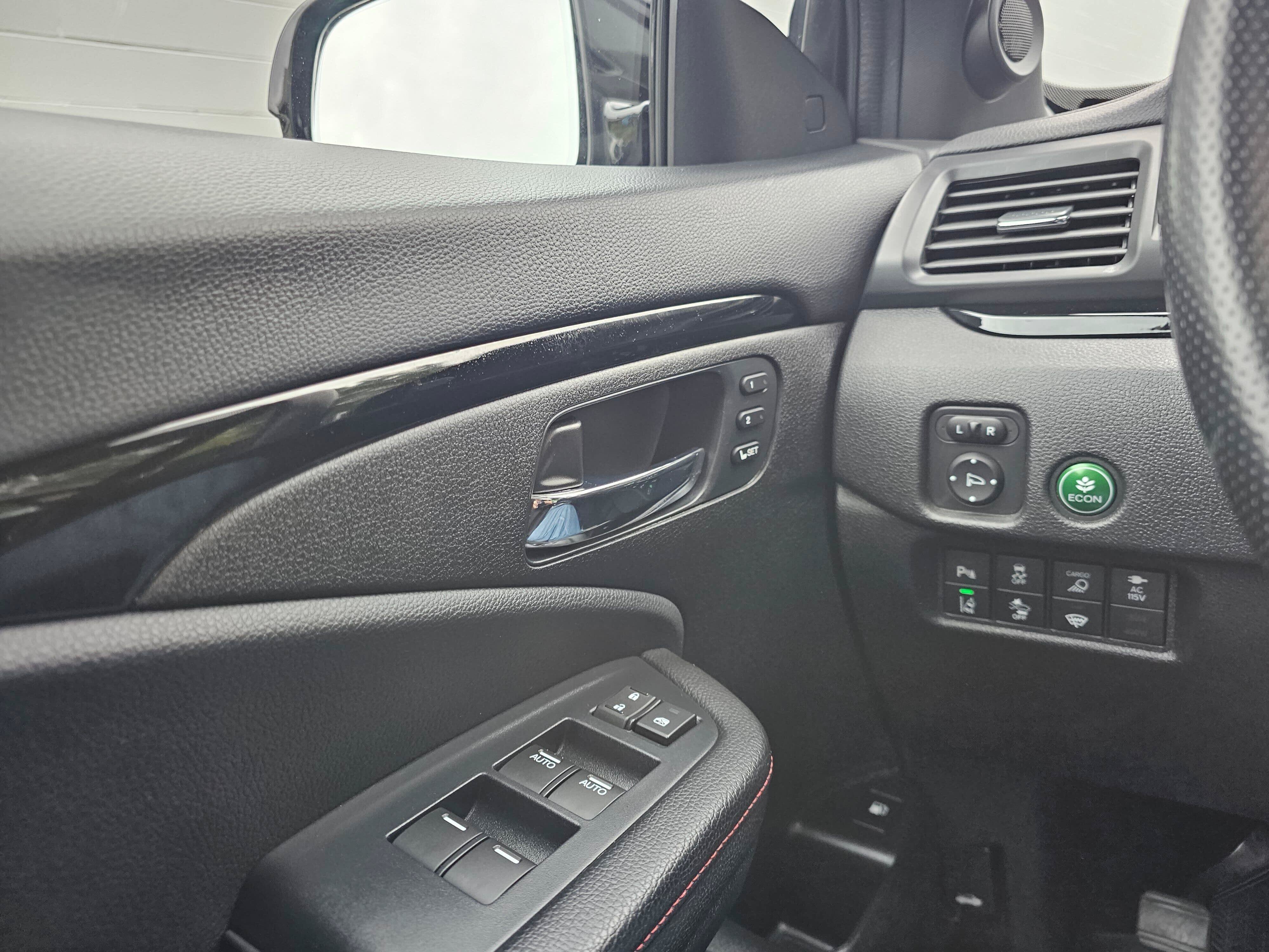 Used 2021 Honda Ridgeline Black Edition image 32