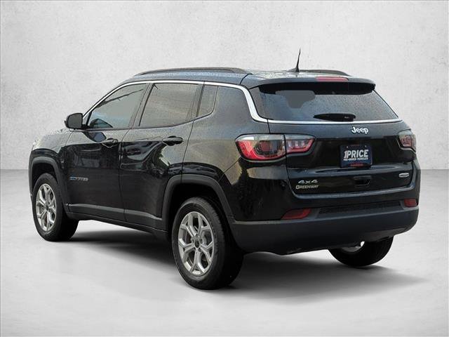 Used 2025 Jeep Compass Latitude image 8
