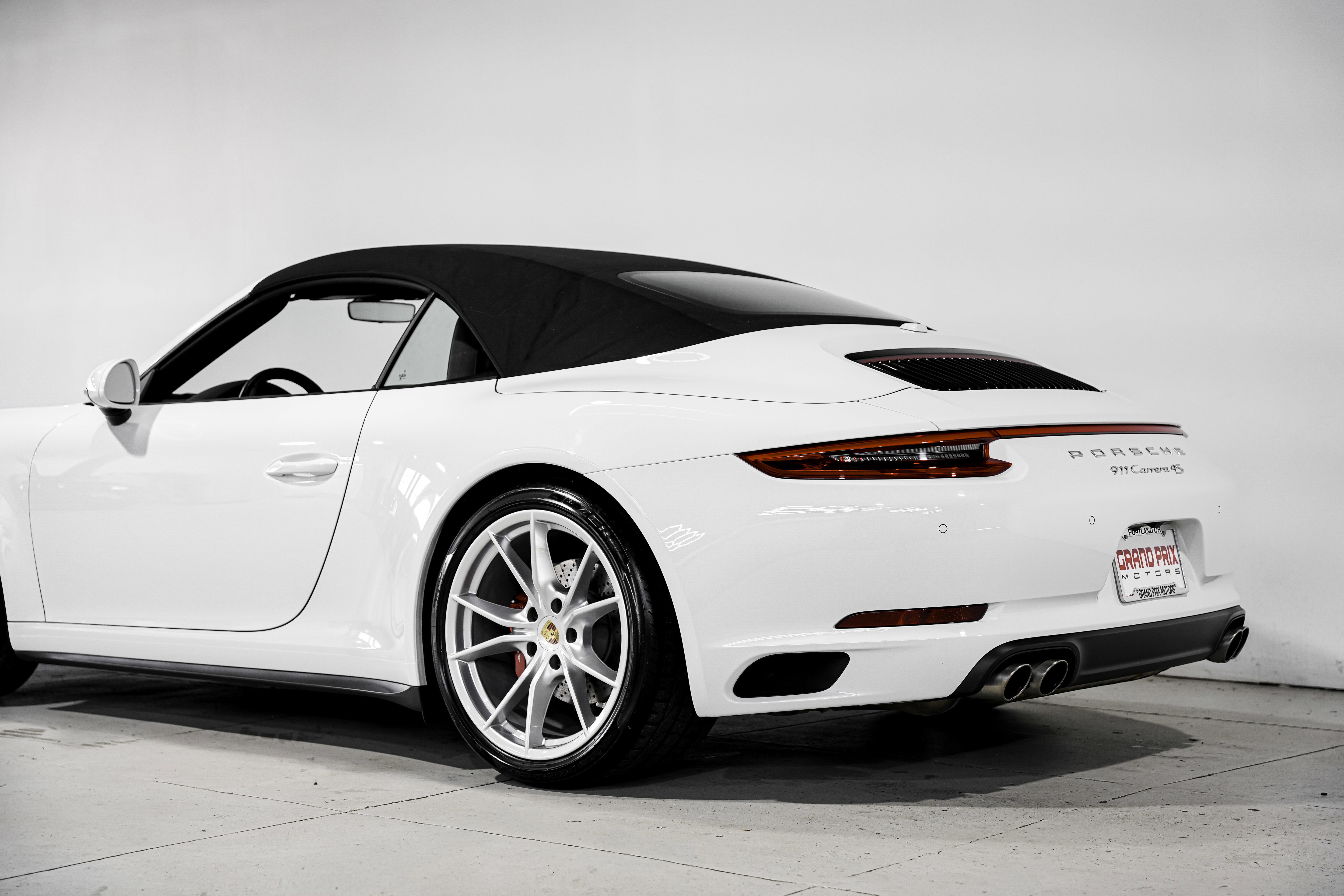 Used 2017 Porsche 911 Carrera 4S image 34
