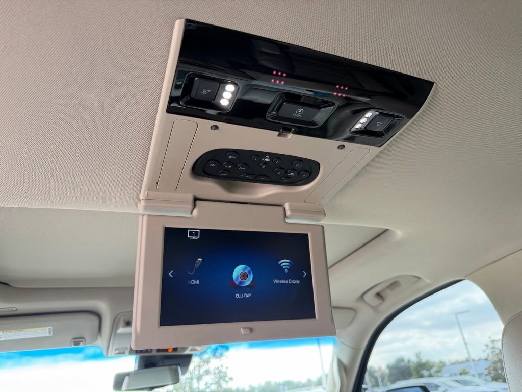 Used 2019 Cadillac Escalade Premium Luxury image 19