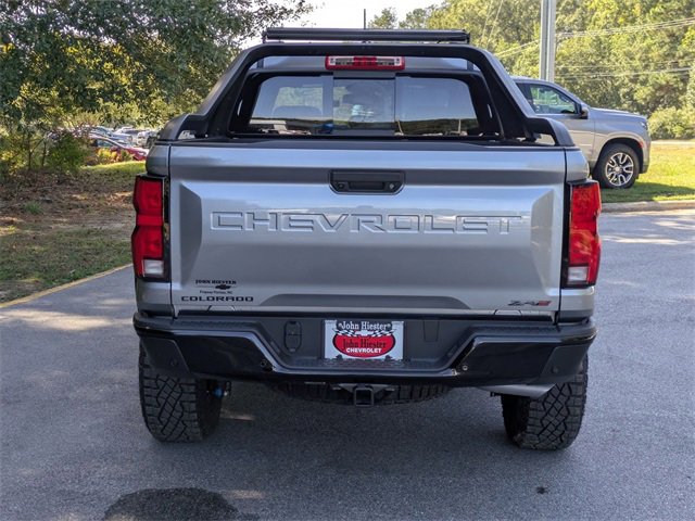New 2025 Chevrolet Colorado ZR2 w/ Midnight Edition image 4