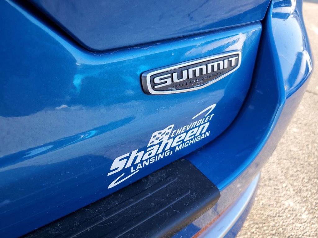 Used 2023 Jeep Grand Cherokee Summit w/ Luxury Tech Group V image 40