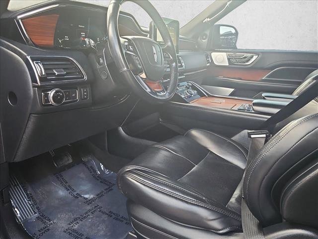 Used 2020 Lincoln Navigator Reserve w/ Luxury Package image 10