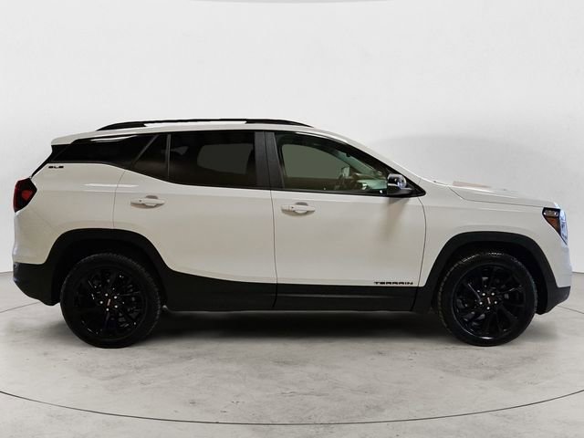 Used 2023 GMC Terrain SLE w/ Driver Convenience Package image 6