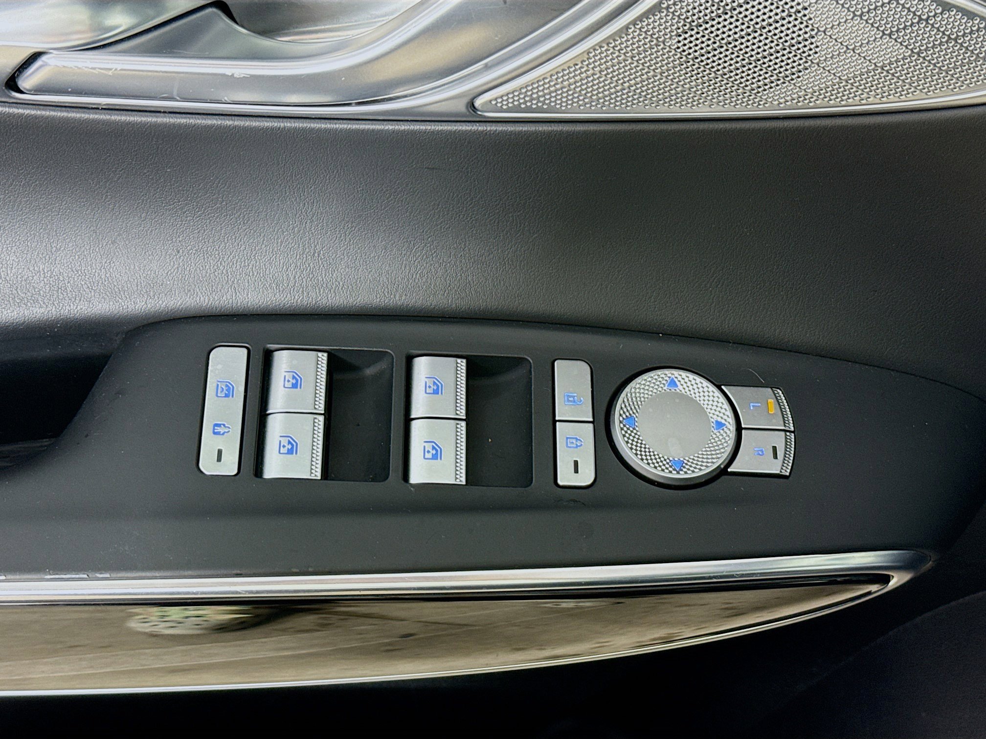 Used 2023 Genesis GV70 2.5T image 21