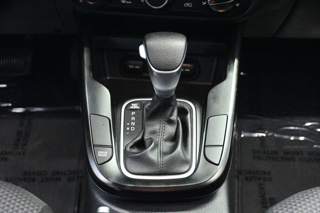 Used 2024 Kia Soul LX FWD image 15