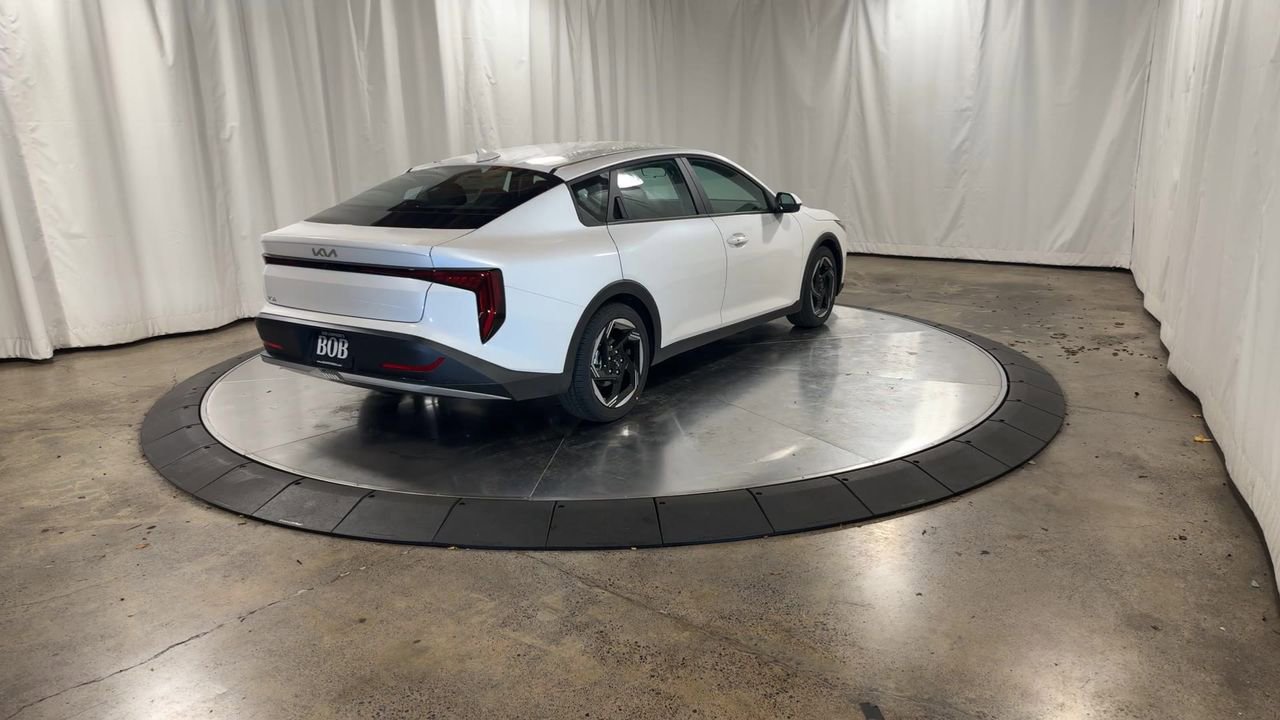 New 2025 Kia K4 EX image 8