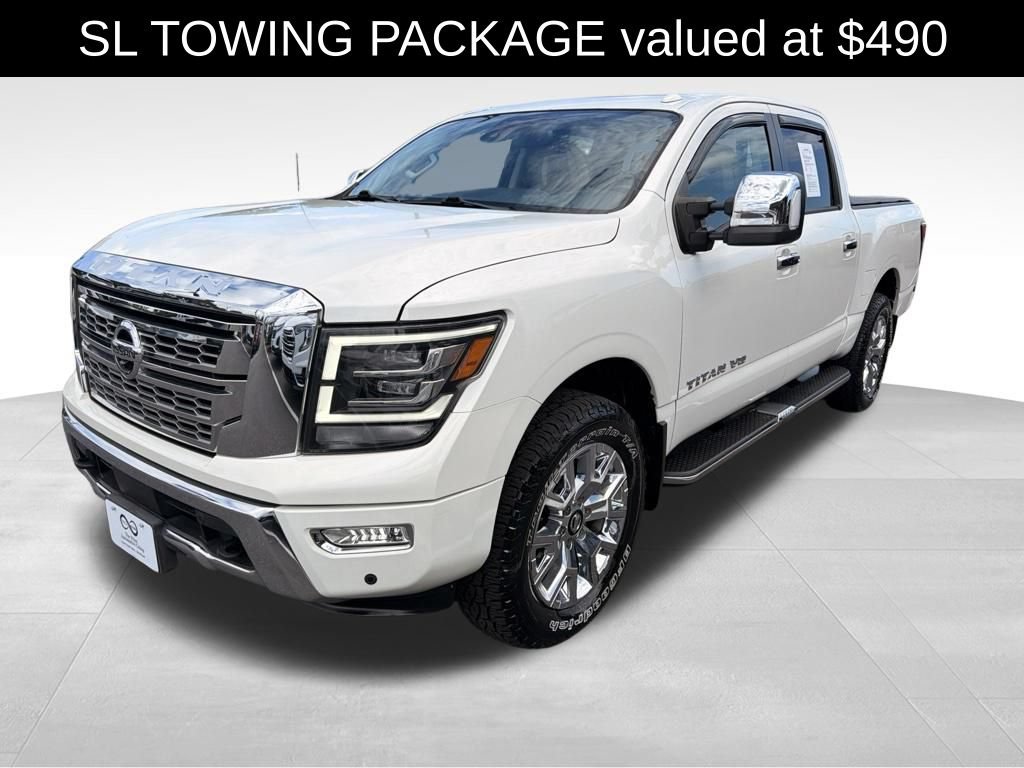 Used 2020 Nissan Titan SL w/ Moonroof Package AWD/4WD image 3
