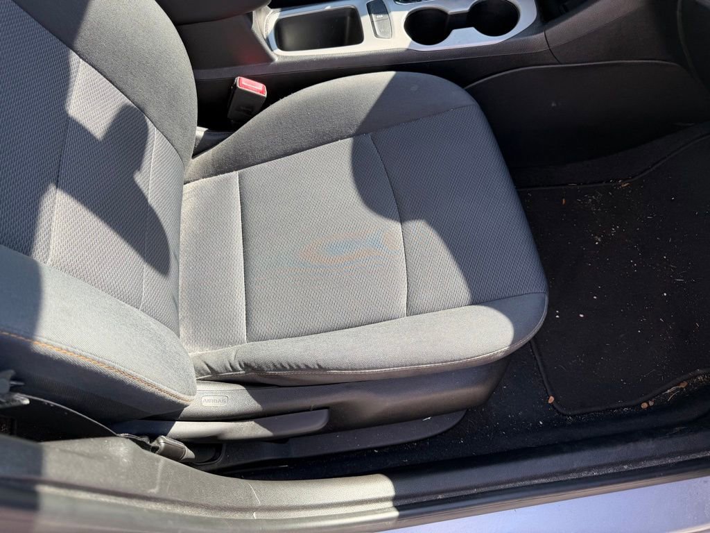 Used 2018 Chevrolet Cruze LS image 16