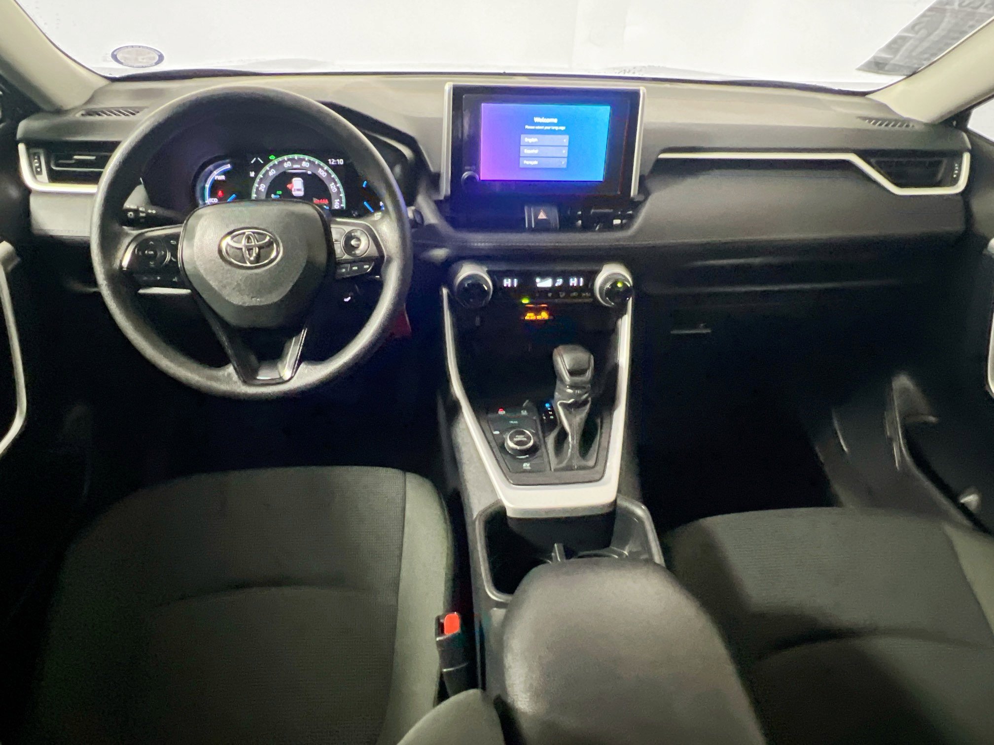 Used 2025 Toyota RAV4 LE image 29