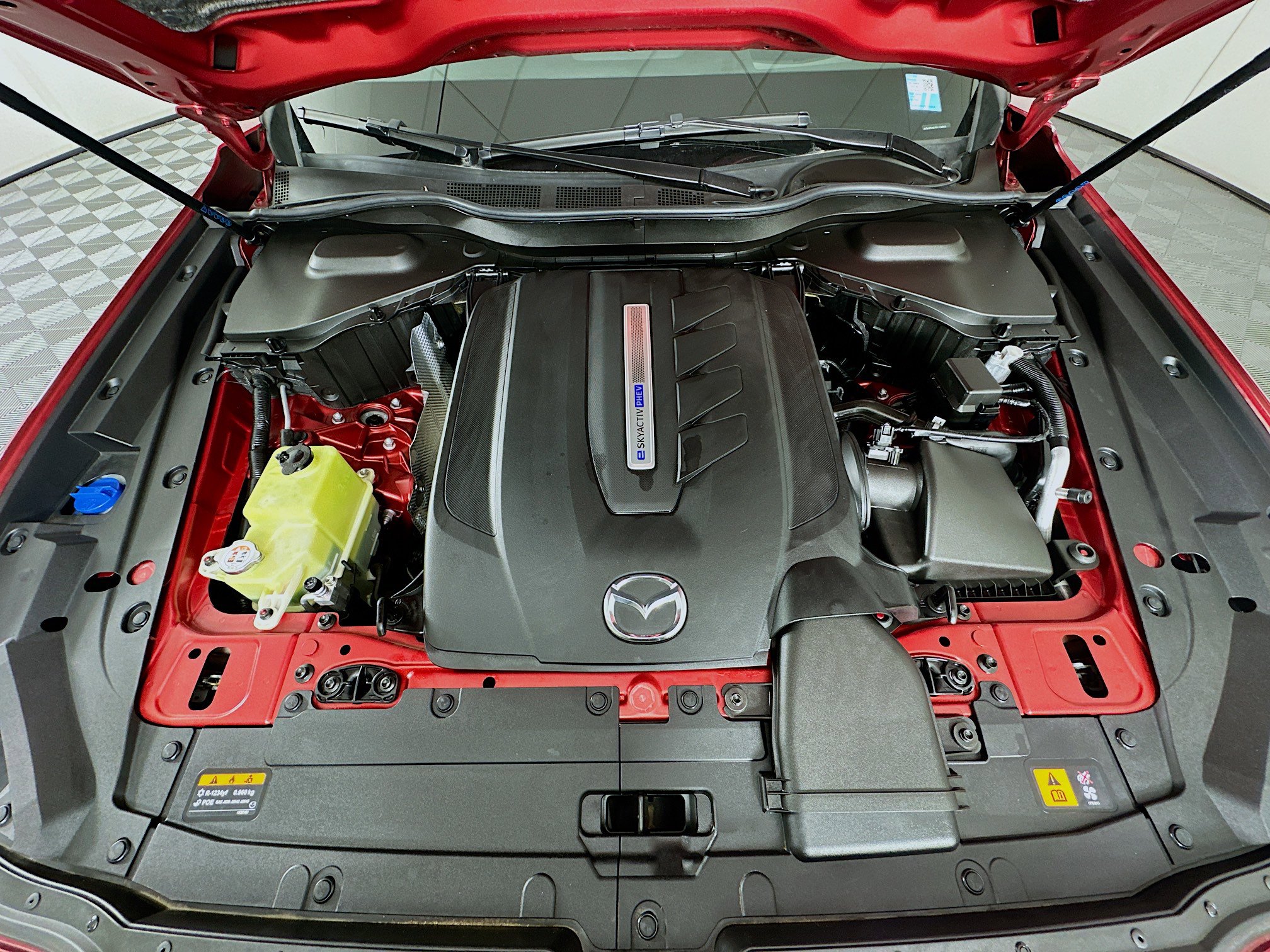 Used 2024 MAZDA CX-90 Plug-In Hybrid w/ Premium Pkg image 37