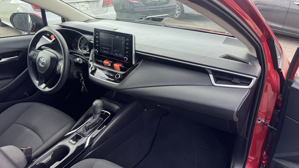 Used 2020 Toyota Corolla LE image 27