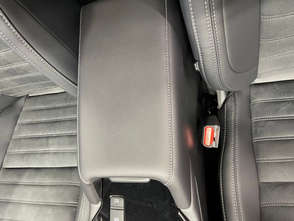 New 2025 Mitsubishi Outlander SE image 11