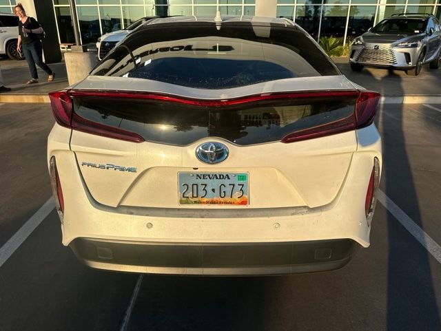 Used 2018 Toyota Prius Prime Advanced w/ Carpet Mat Package FWD image 9