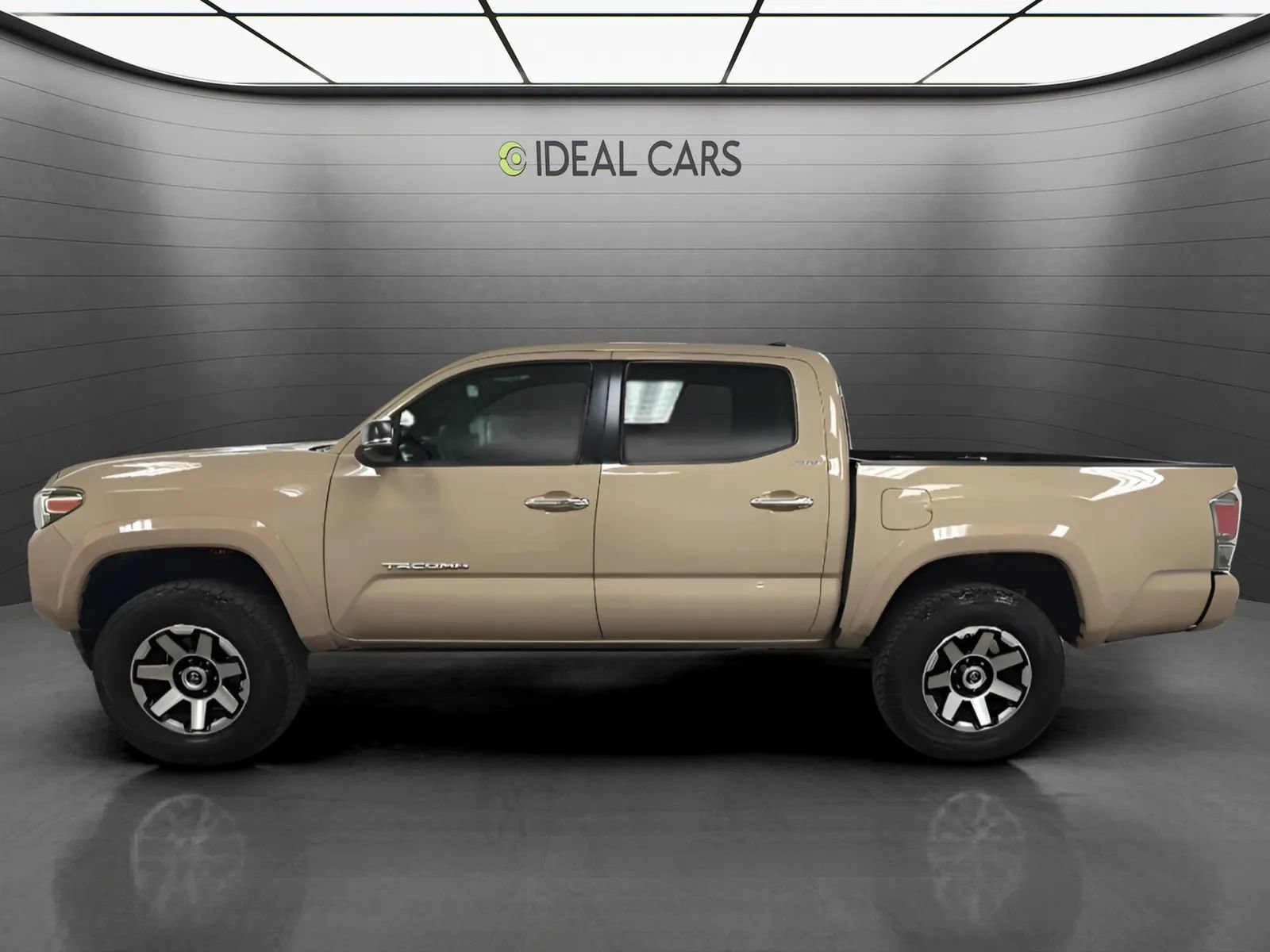 Used 2017 Toyota Tacoma Limited w/ Tow Package RWD image 8