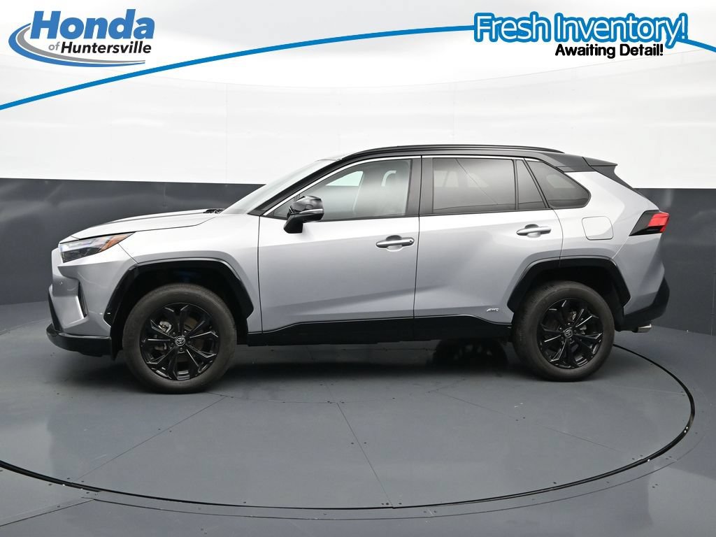 Used 2022 Toyota RAV4 XSE AWD/4WD image 6