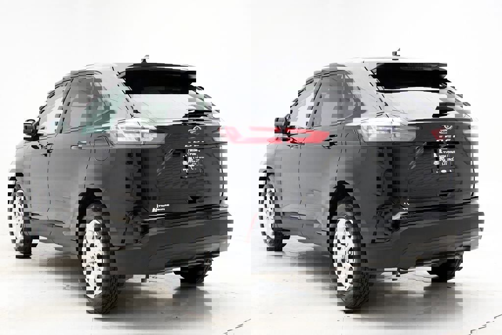 Used 2023 Ford Edge SE AWD/4WD image 6