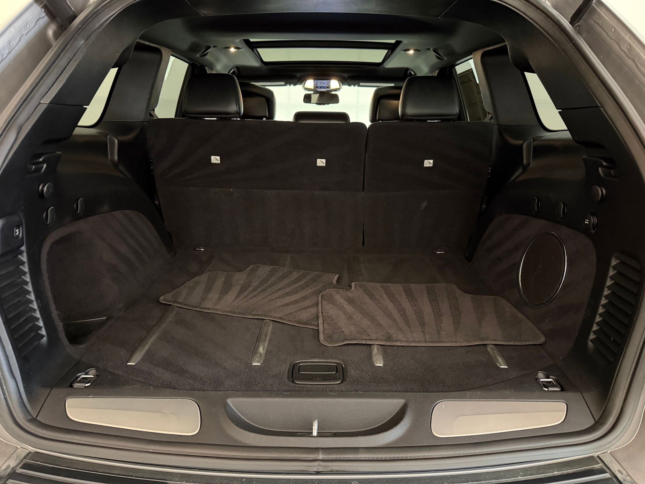 Used 2016 Jeep Grand Cherokee Limited w/ Luxury Group II image 30