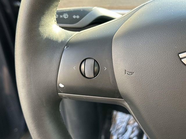 Used 2022 Tesla Model Y Performance image 32