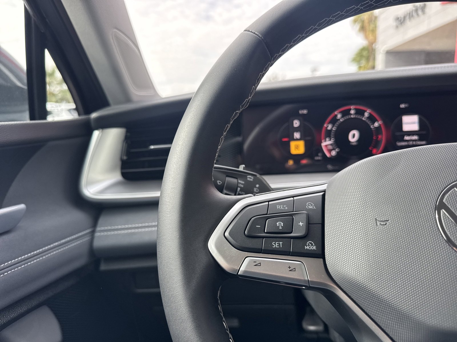 New 2026 Volkswagen Tiguan SE image 19