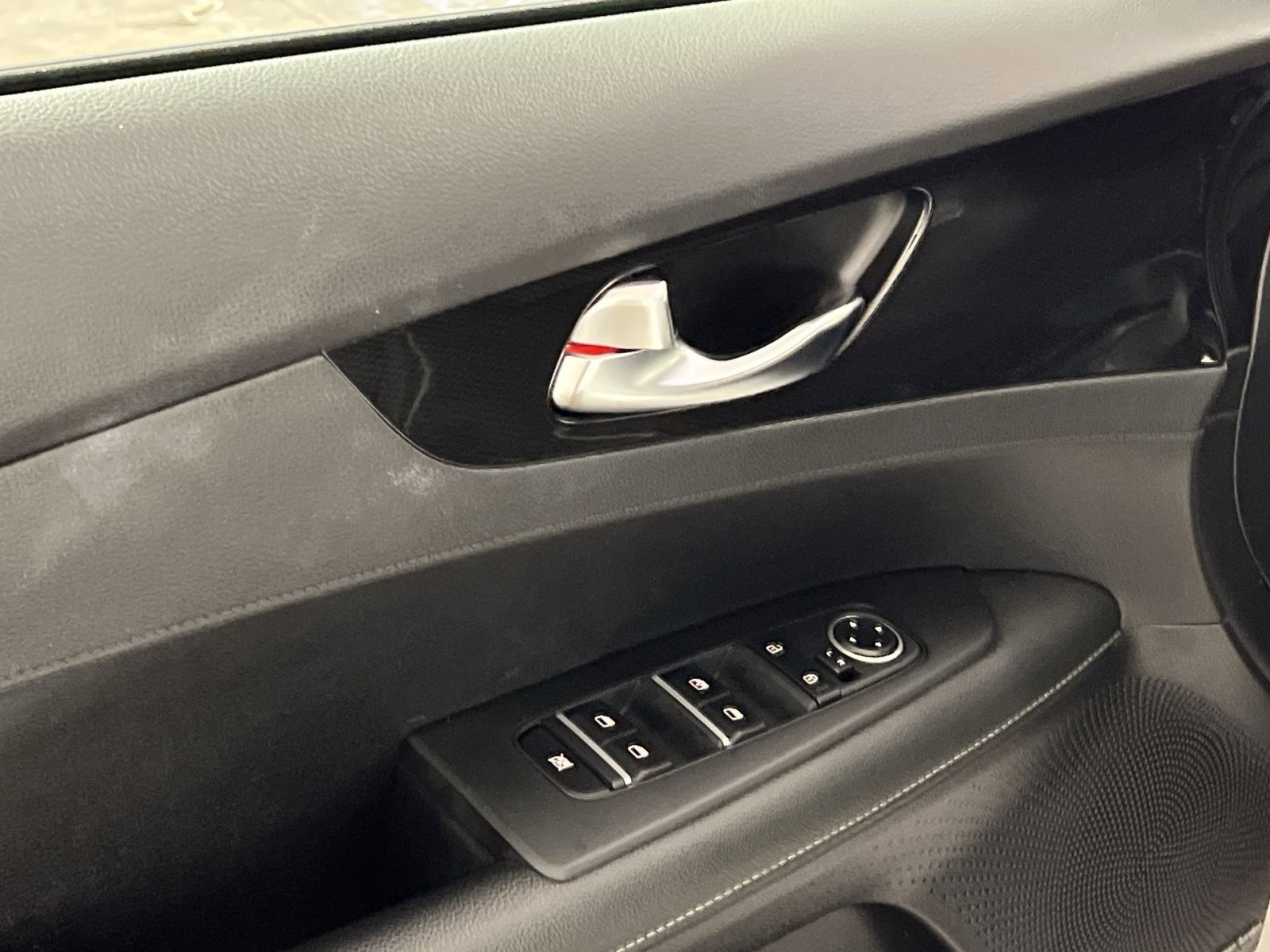 Used 2021 Kia Forte GT-Line w/ GT-Line Premium Package image 15